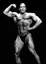 Gil Fernandez als bodybuilder in the jaren tachtig